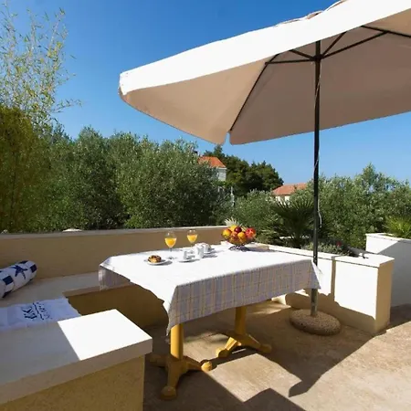 Olea - With Patio Apartman